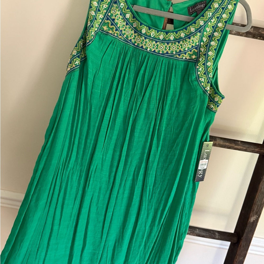 Luxology Green Dress with Blue and Yellow Beading and stitching Accents. 1X